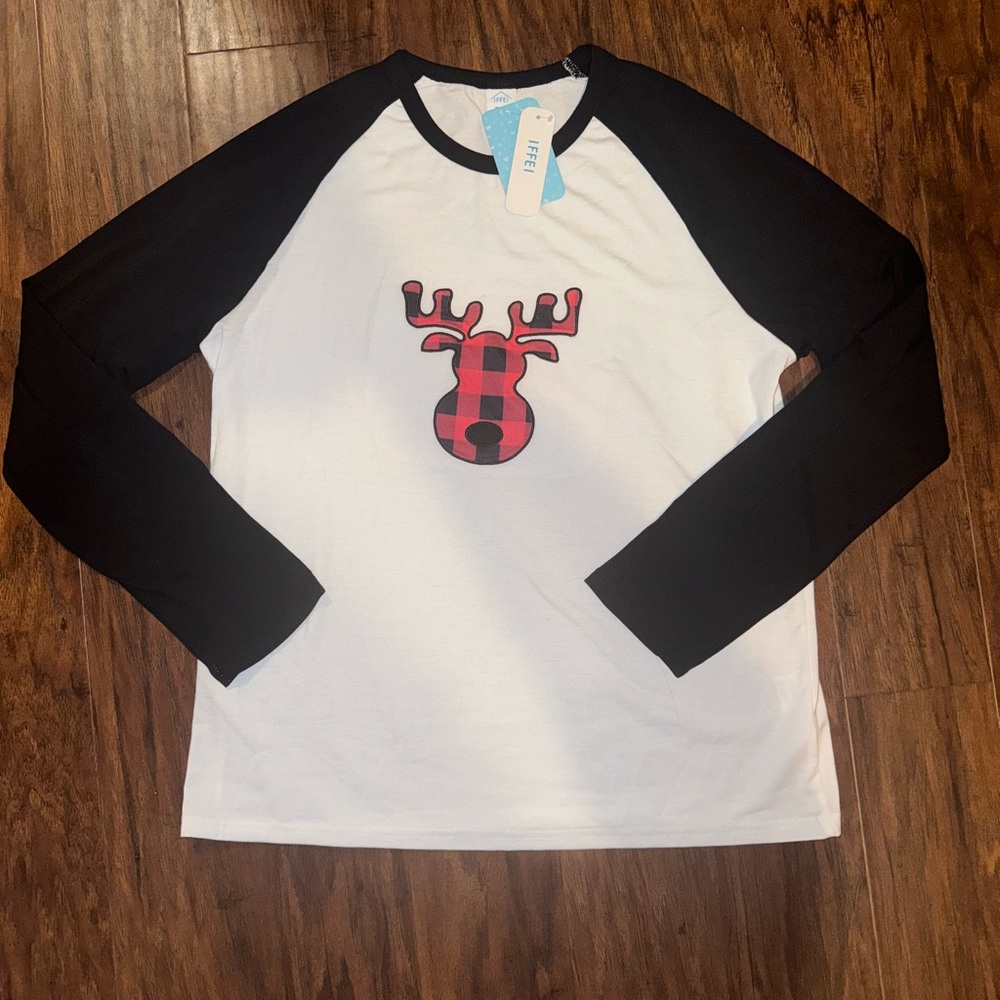 Black and White Long Sleeve Tee with Festive Moose Design